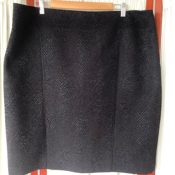 TAHARI Black Textured Pencil Skirt Plus Size 22 Lined Side and Slit Zipper - Picture 1 of 9